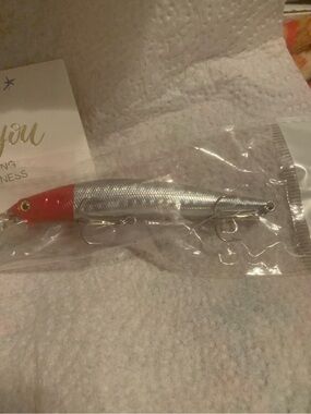NEW Saltwater Silver and Red Fishing Lure with Treble hooks